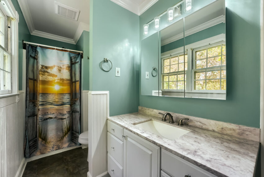 4152 Morgan Rd - Web Quality - 020 - 20 Primary Bathroom