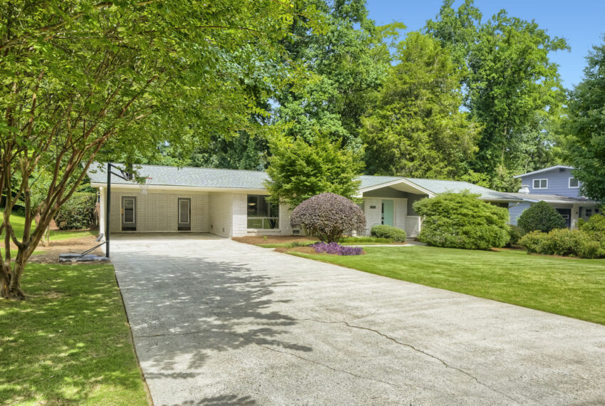 2632 Braithwood Rd NE - Web Quality - 001 - 01 Exterior Front
