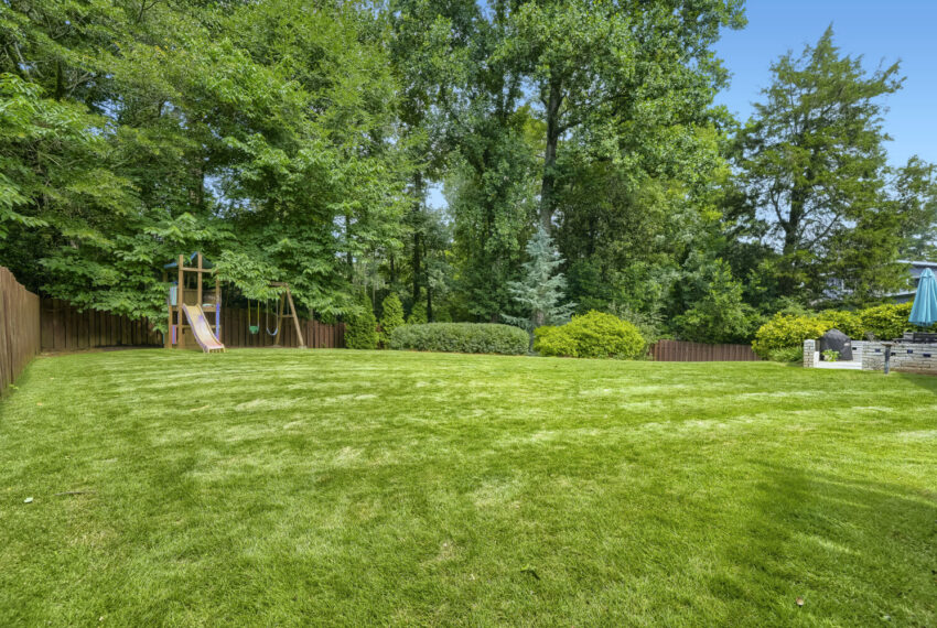 2632 Braithwood Rd NE - Web Quality - 025 - 25 Exterior Rear