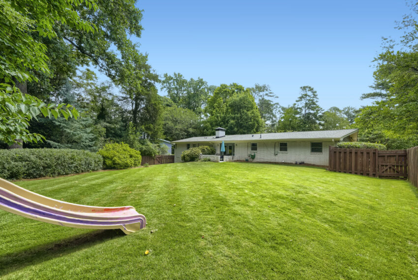 2632 Braithwood Rd NE - Web Quality - 026 - 26 Exterior Rear