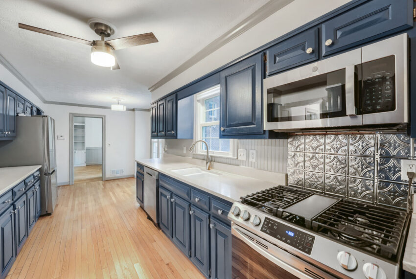 3115 Queens Walk - Web Quality - 016 - 11 Kitchen