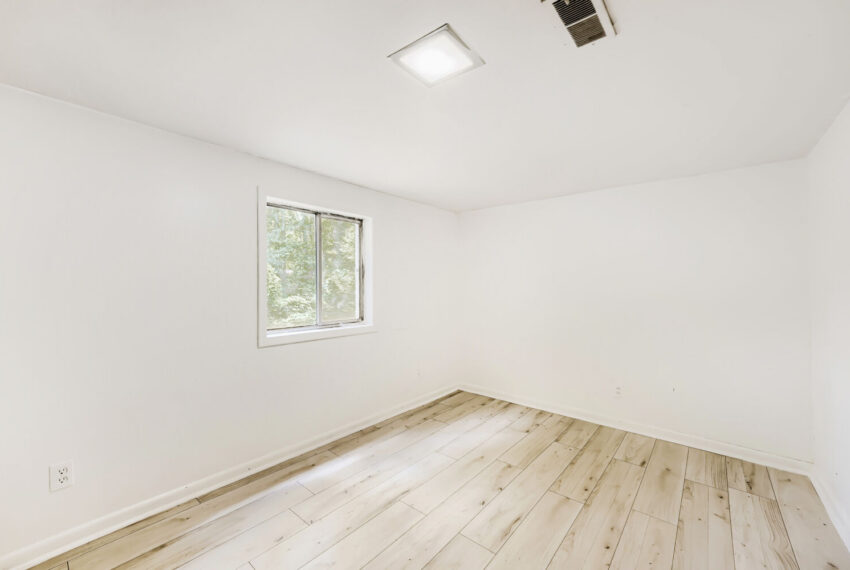 2636 Whiteleigh Court NE - Web Quality - 024 - 21 Bedroom-1