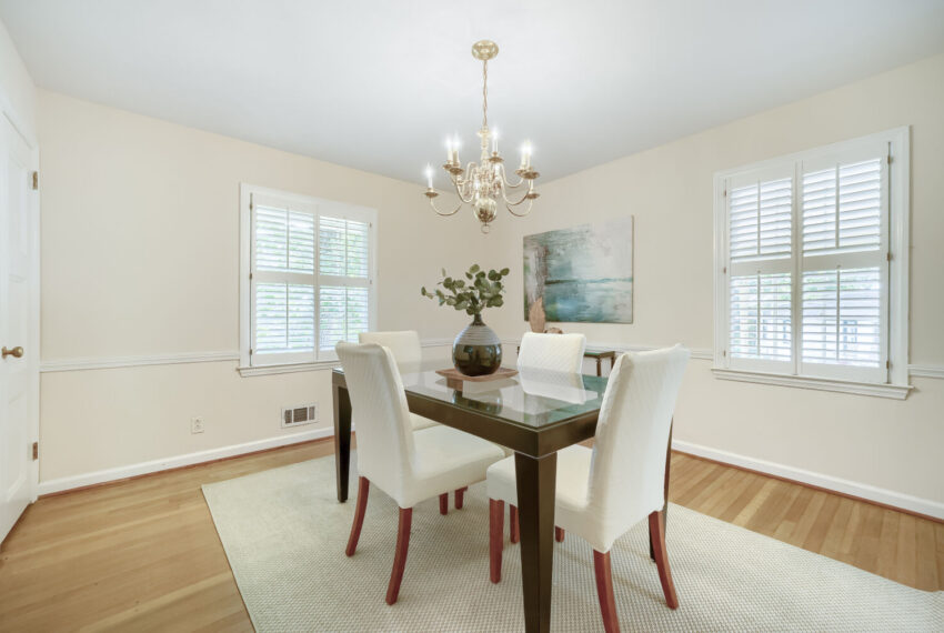 2737 Overlook Dr NE - Web Quality - 015 - 14 Dining Room
